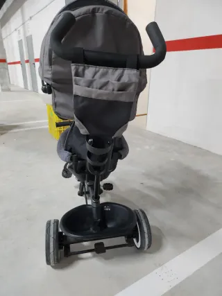 Triciclo Kinderkraft Aveo Evolutivo Gris