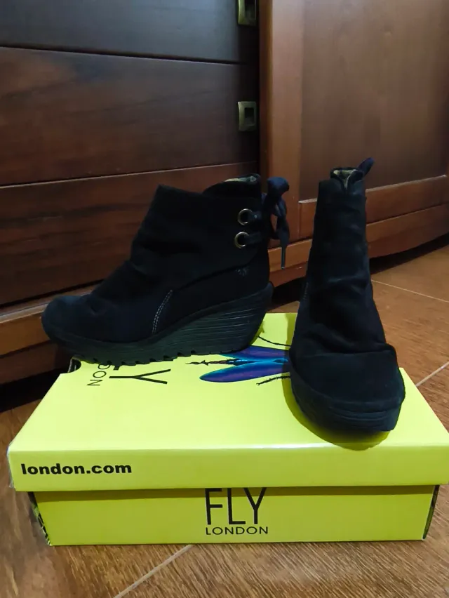 Botines Fly London Negros