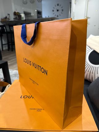 Bolsa Louis Vuitton medida 34x46 disponible 4 unds