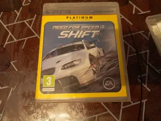 PlayStation 3 + 8 Juegos + Mando