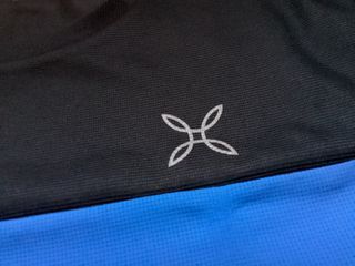 T-shirt Montura uomo blu/nera