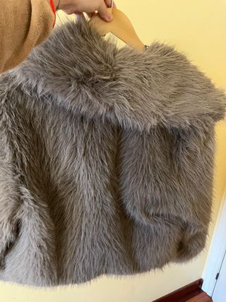 Abrigo Zara pelo gris