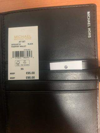 Cartera Michael Kors Monogram MK Negra Plateada
