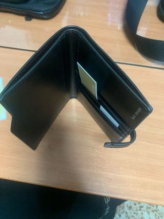 Cartera Michael Kors Monogram MK Negra Plateada