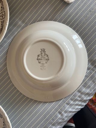 7 Platos hondos escudo Aragón