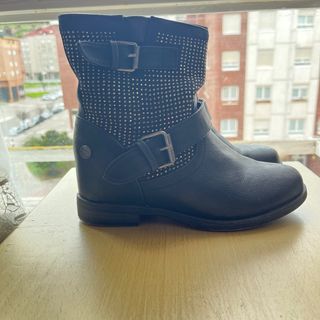 Botín cuña interior con strass