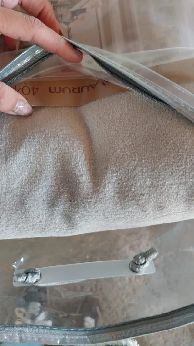 Falda de mesa marrón