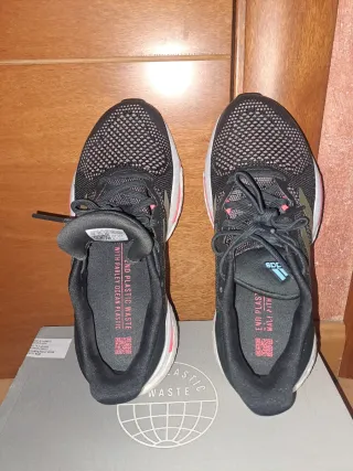 Zapatillas Adidas Negras, plata y naranja