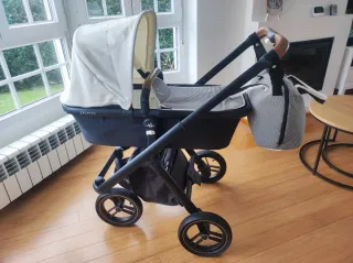 Carrito bebé. Neonato Puro. Silla + Capazo + Saco