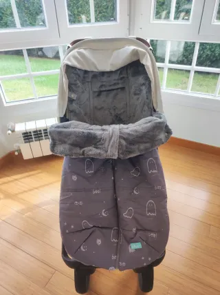 Carrito bebé. Neonato Puro. Silla + Capazo + Saco