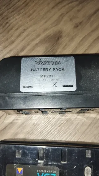 Cargador y 5 Baterías JVC