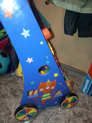 Andador Eurekakids con actividades