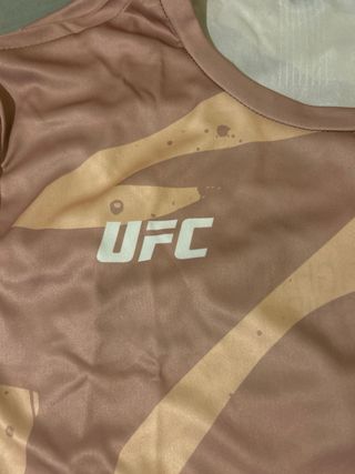 Camiseta UFC Beige y Marrón