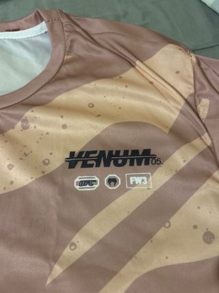 Camiseta UFC Beige y Marrón