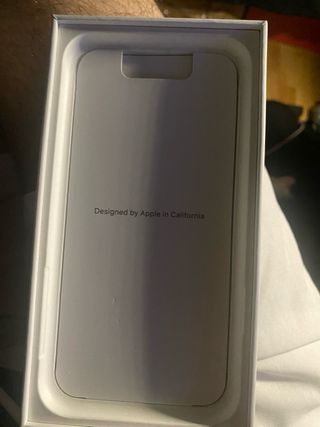 iPhone 11 CAJA