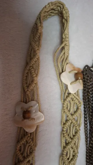 Cinturones mujer beige y plateado