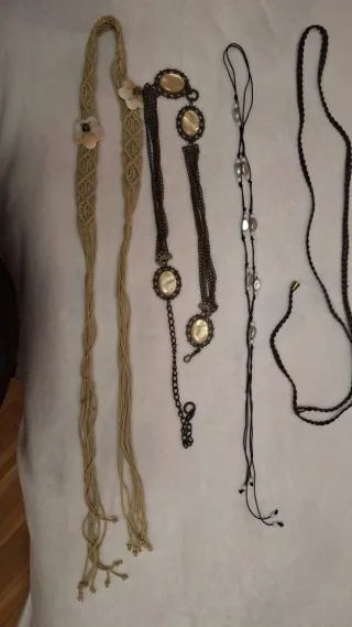 Cinturones mujer beige y plateado