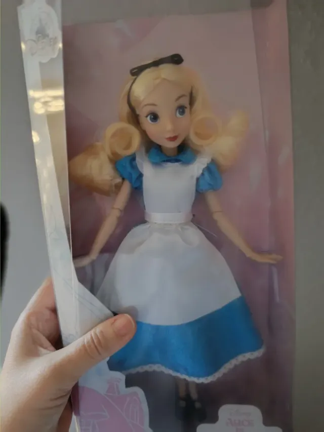 Muñeca Barbie Alicia Disney