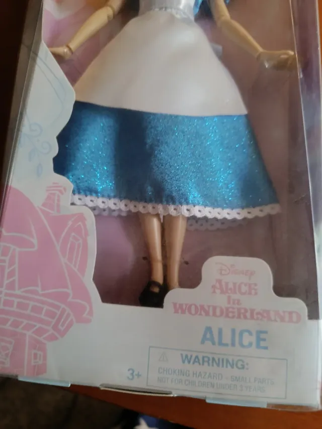 Muñeca Barbie Alicia Disney