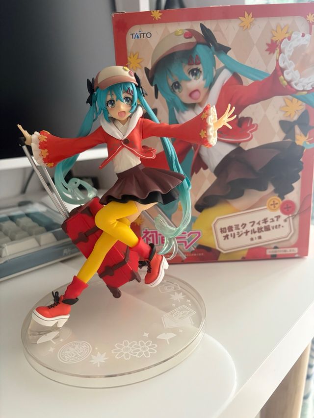 Figura Hatsune Miku 1st Autumn Clothes Taito