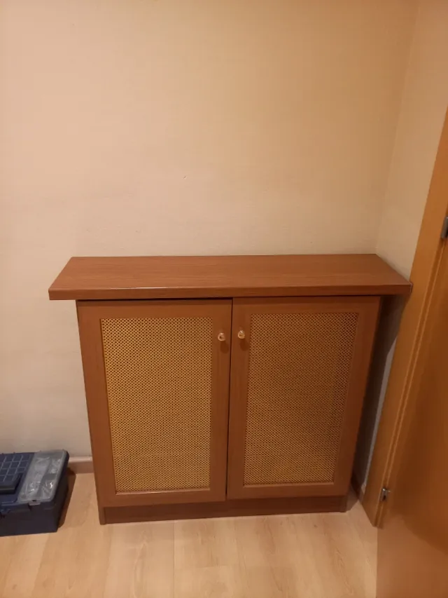 Mueble radiador de madera