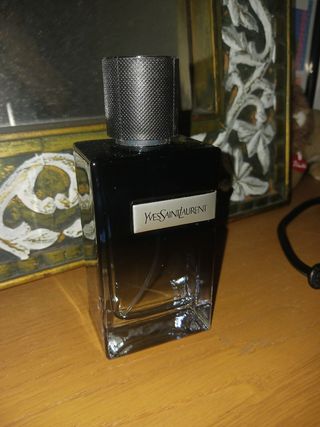 Perfume Yves Saint Laurent Negro y Plateado