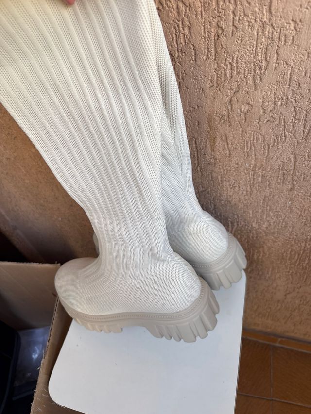 Botas trendy beige, perfectas para otoño/invierno