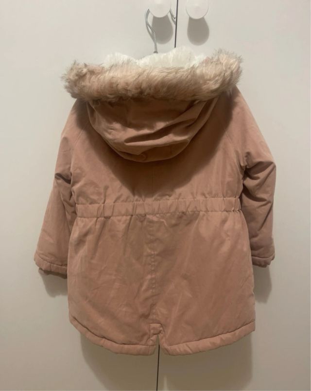 Parka niña rosa con capucha