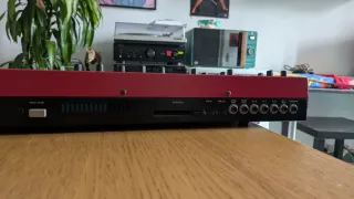 Clavia Nord Lead 2 Sintetizador Teclado