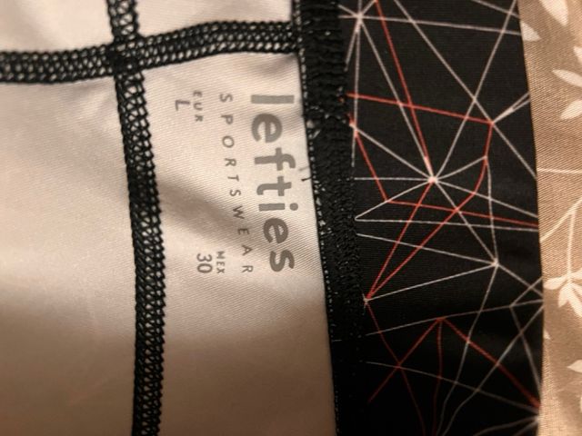 Pantalón deportivo Letties negro y rosa