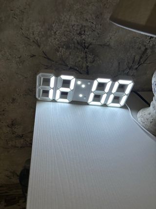 Reloj Digital LED Blanco