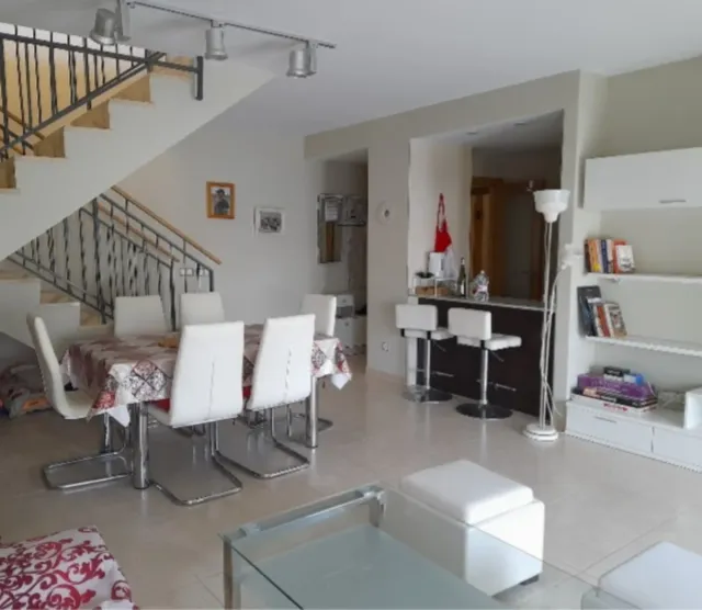 Apartamento Atico Duplex en venta con piscina.