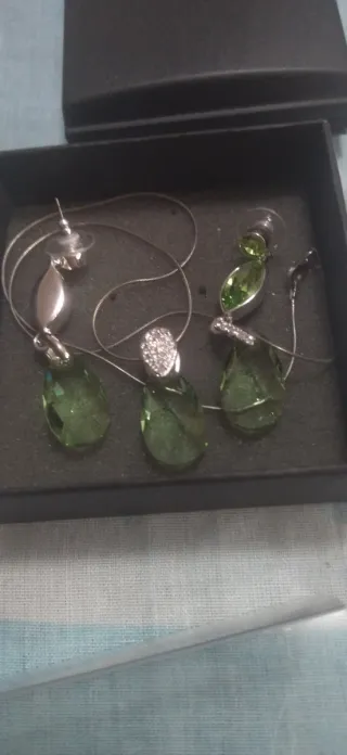 Colgante y pendientes verdes Swarovski