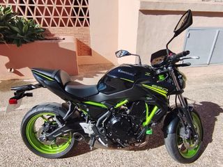 Kawasaki Z650 finales 2021