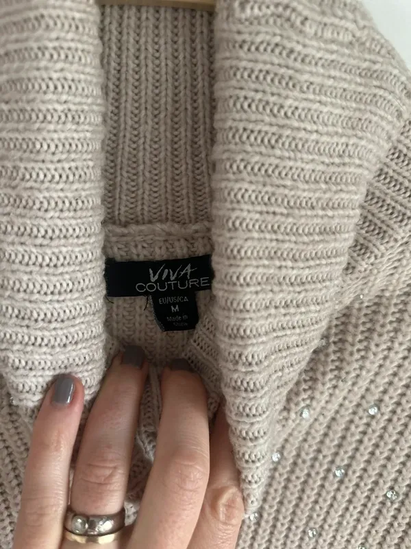 Jersey de acrilico, cuello alto beige talla M