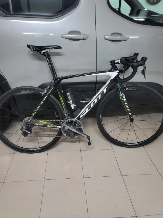 Bicicleta de carretera Scott