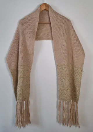 Cachecol Accessorize creme com dourado