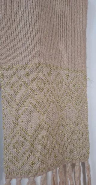 Cachecol Accessorize creme com dourado