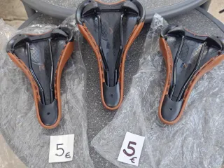 Sillín de paseo marrón " Último " a estrenar.