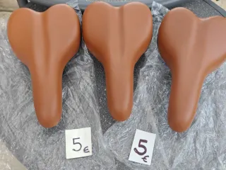 Sillín de paseo marrón " Último " a estrenar.