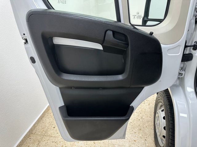Peugeot Boxer 2023 L2H2