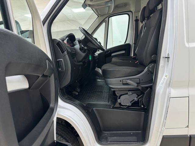 Peugeot Boxer 2023 L2H2