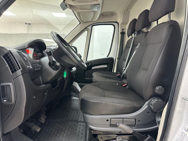 Peugeot Boxer 2023 L2H2