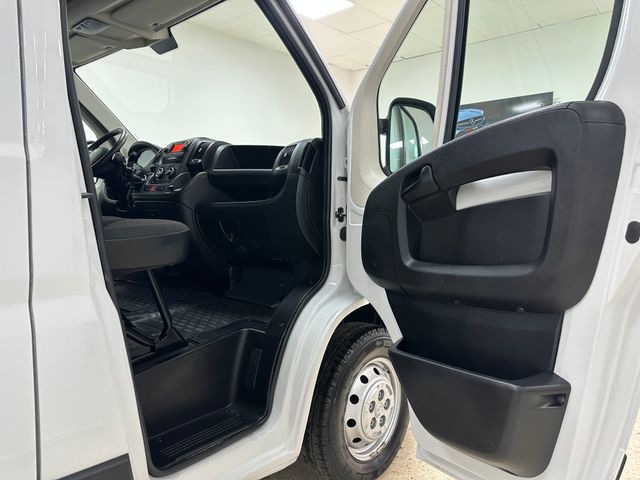 Peugeot Boxer 2023 L2H2