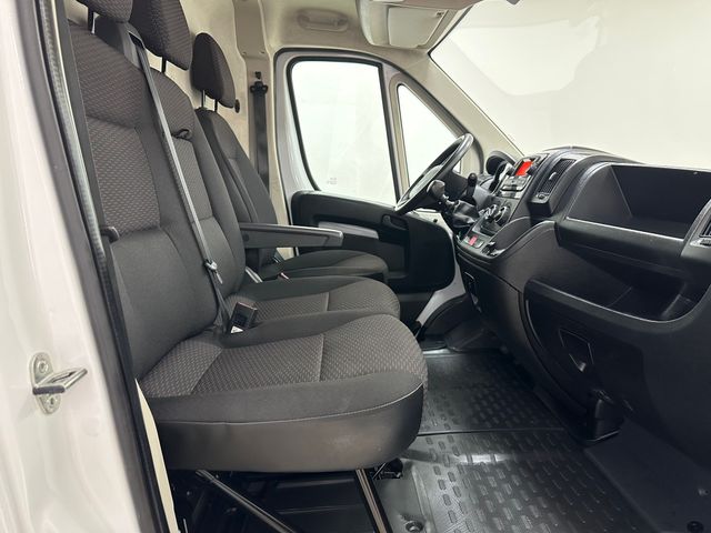 Peugeot Boxer 2023 L2H2