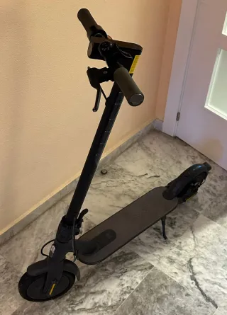 Patinete Eléctrico Xiaomi Mi Essential