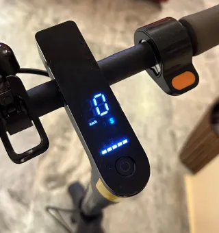 Patinete Eléctrico Xiaomi Mi Essential