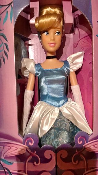 muñeca cenicienta disney store