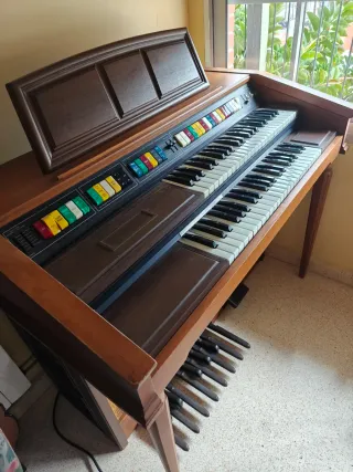 Órgano Eléctrico Vintage LOWREY Genie 88. No envío