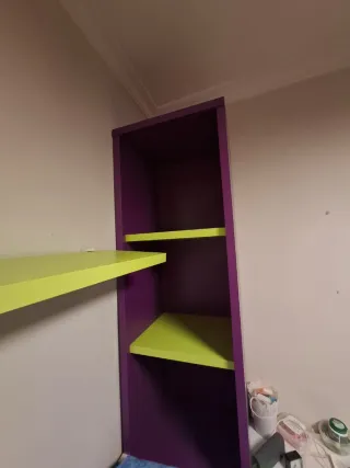 Armario infantil morado y verde